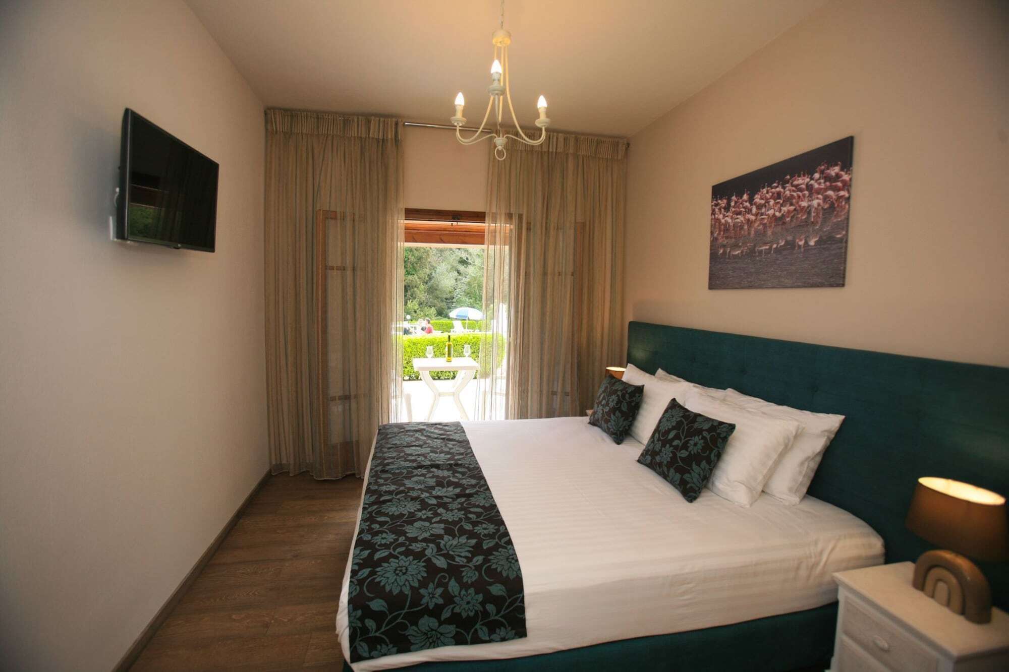 Summer Wine Friendly Resort Ýpsos